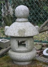 Stone lantern